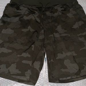 Lululemon T.H.E. Shorts XL